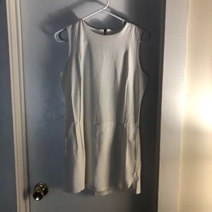Never Worn-White Zip Up Dressy Romper